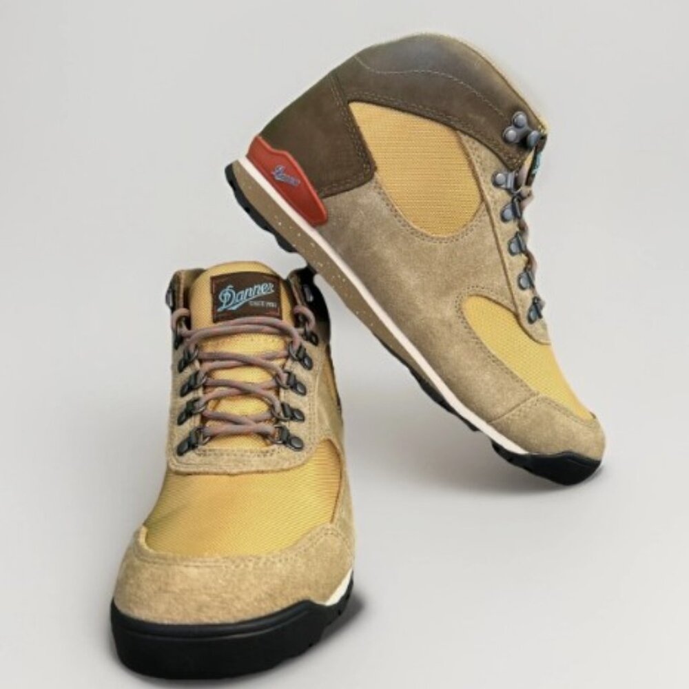 Danner Women's 9.5 US Jag Dry Hiking Boot Antique Bronze/Summer Wheat 37242